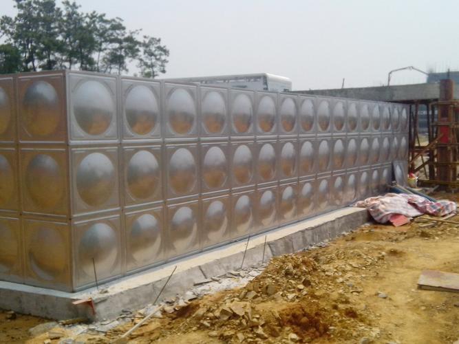 广东涌泉厂家大量供应不锈钢供水设备组合水箱方形水箱