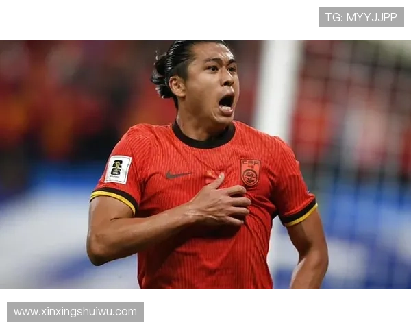 中国足球联赛迎来全新赛季 强援加盟激战升级 球迷热情高涨期待精彩对决