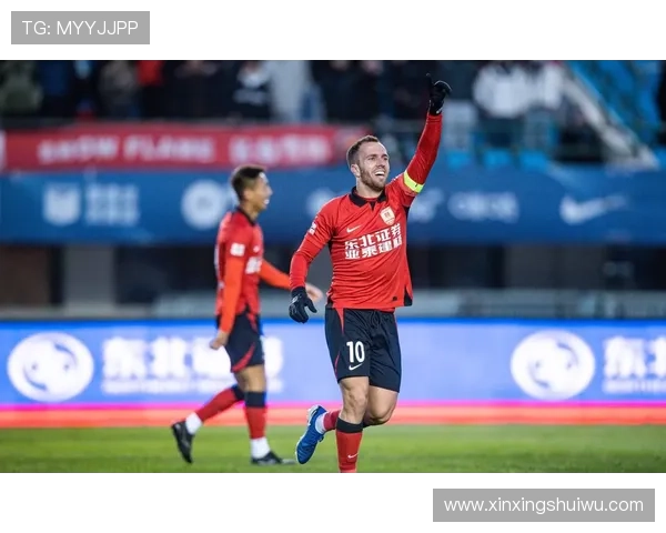 国足新星爆发助球队逆转夺冠 全国球迷热议中国足球复兴希望