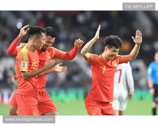 中国足球队备战世界杯预选赛 全新阵容亮相引发球迷热议